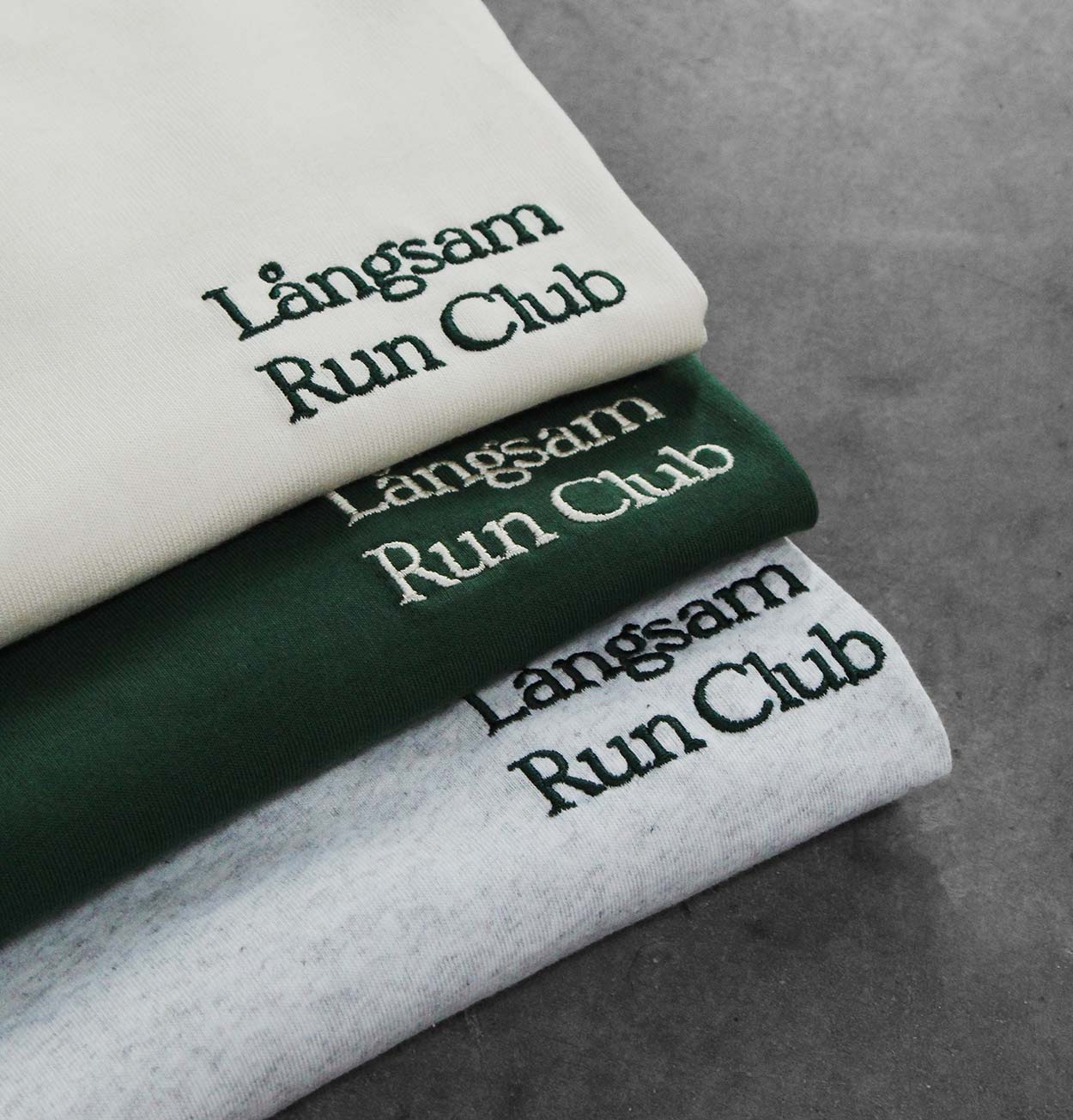 Långsam Run Club Embroidered Logo T-Shirt in Black